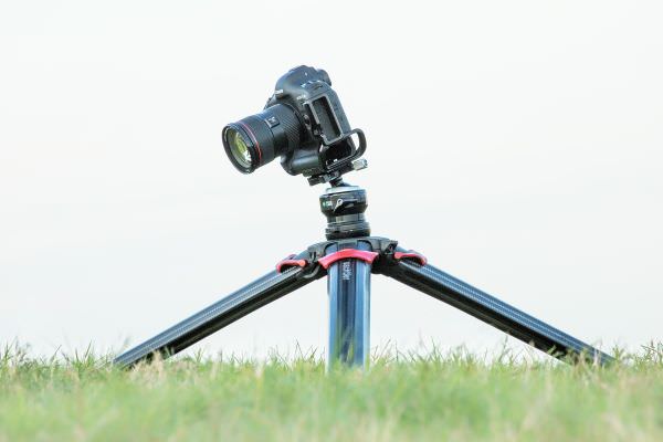 Sachtler Flowtech 75 set in its mid-level position